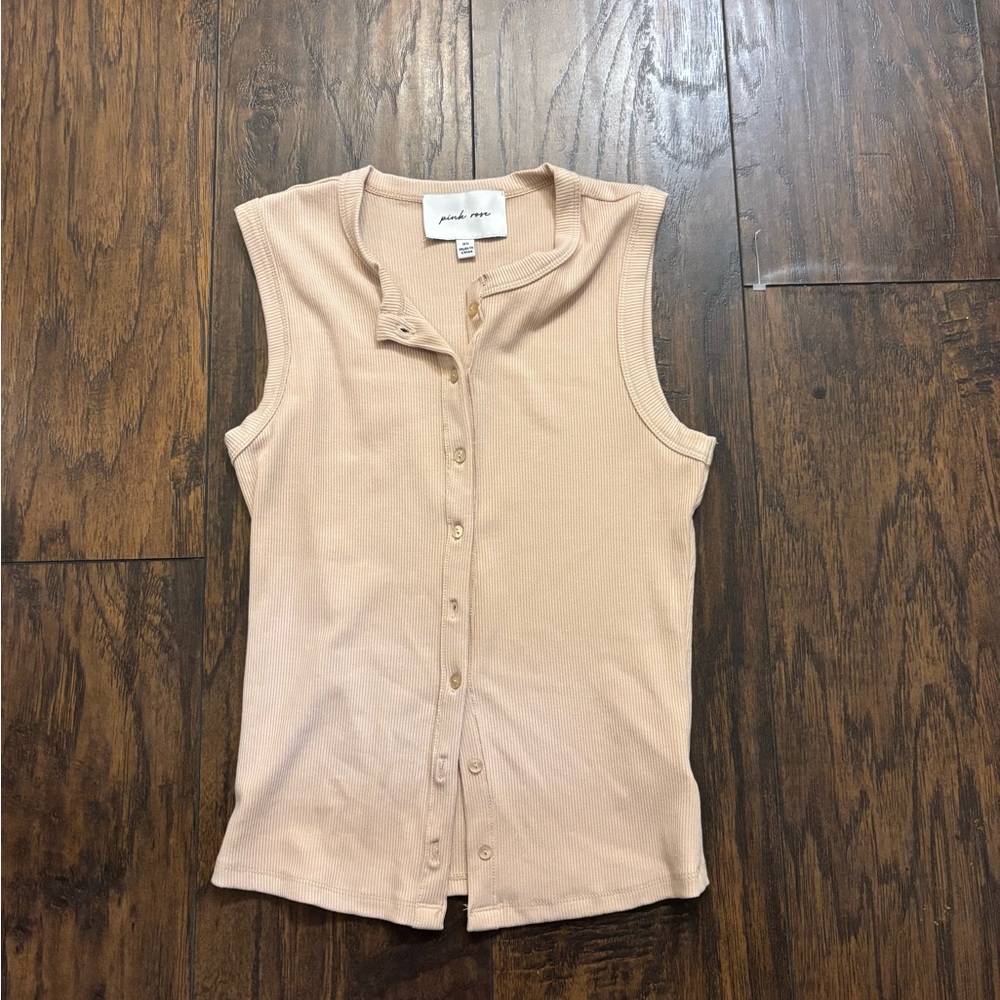 Pink Rose Ribbed Snap-Front Tank in Blush